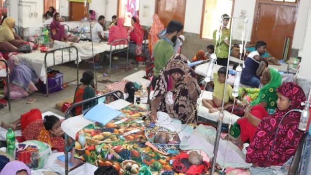 বরিশালে শীতে ঠান্ডাজনিত রোগে হাসপাতালগুলোতে রোগীর চাপ, সবচেয়ে বেশি আক্রান্ত শিশুরা